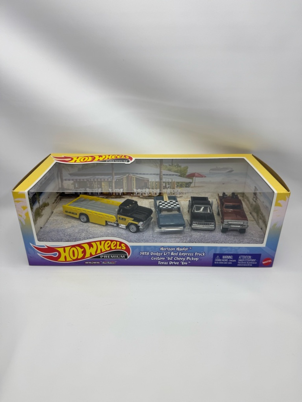 Hot Wheels Premium Horizon Hauler Diorama Set